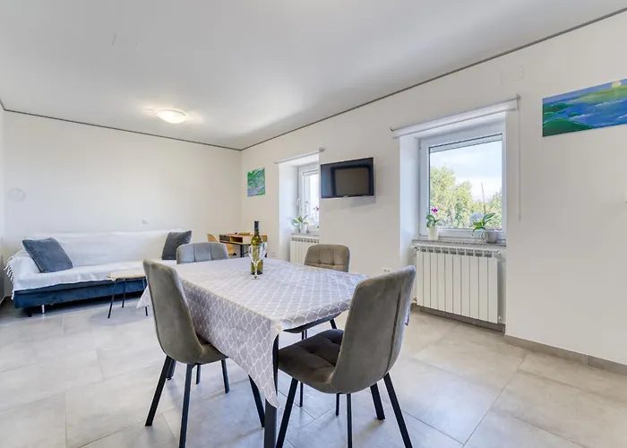 Zeljko By Interhome *