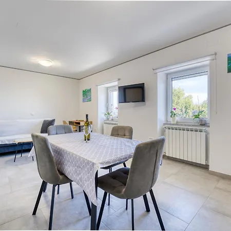 Zeljko By Interhome *