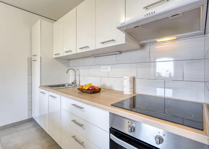 Zeljko By Interhome Apartamento *